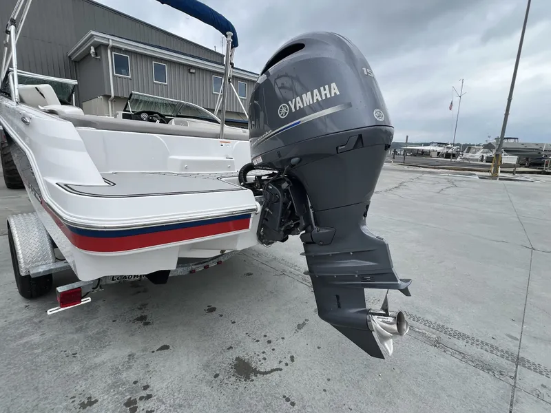 Slide: The Image of Four Winns HD 200 OB 2019 - 13