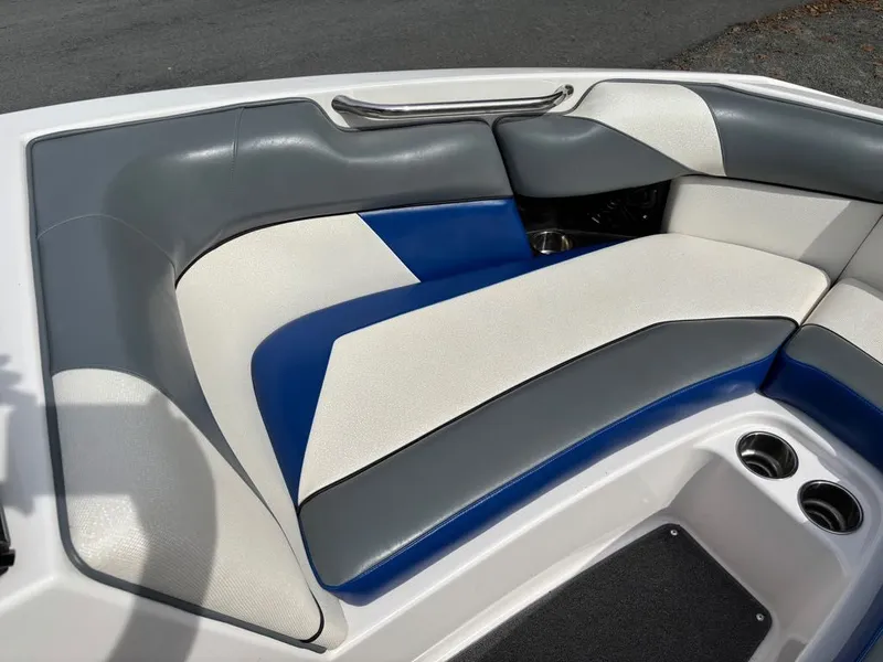 Slide: The Image of Moomba Mojo 2017 - 10