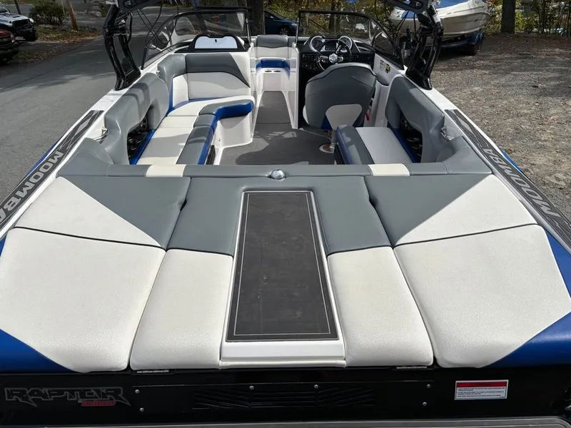 Slide: The Image of Moomba Mojo 2017 - 12