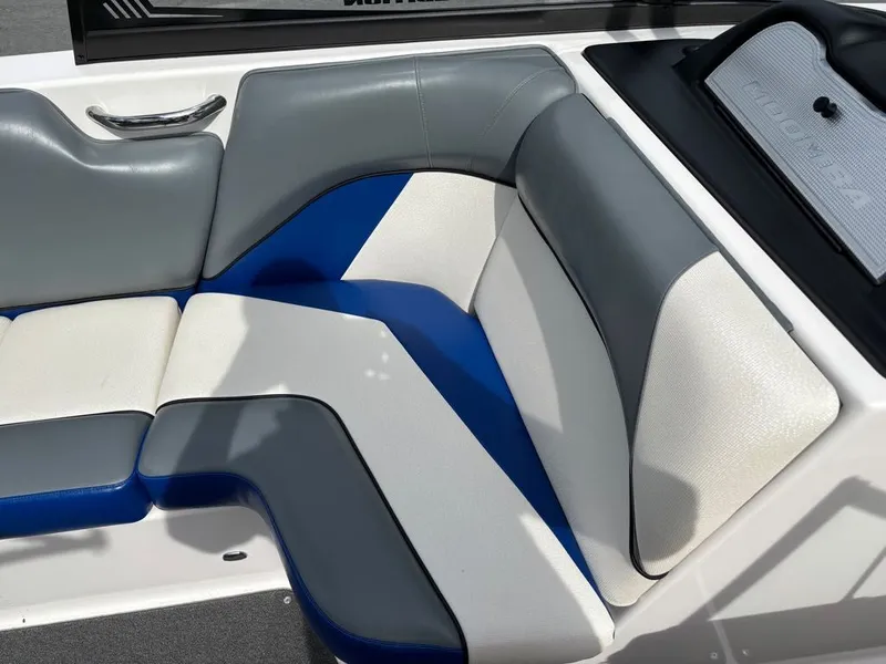 Slide: The Image of Moomba Mojo 2017 - 23