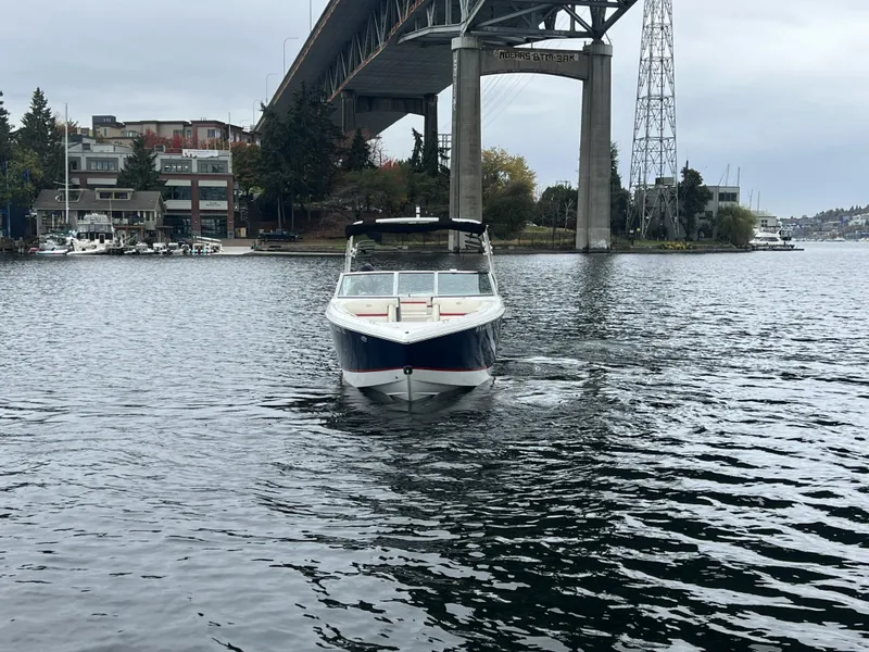 Slide: The Image of Cobalt R5 Surf 2019 - 2