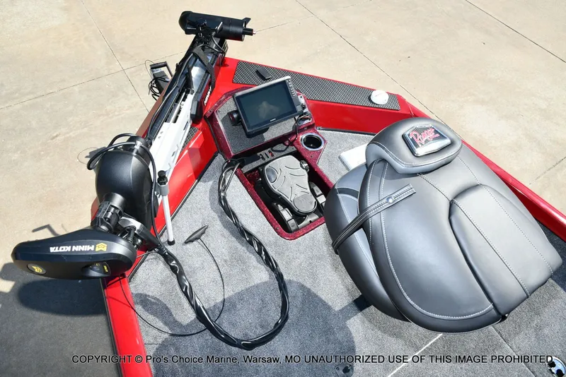 Slide: The Image of Ranger RT198P Cup Garmin Livescope Equipped 2026 - 12