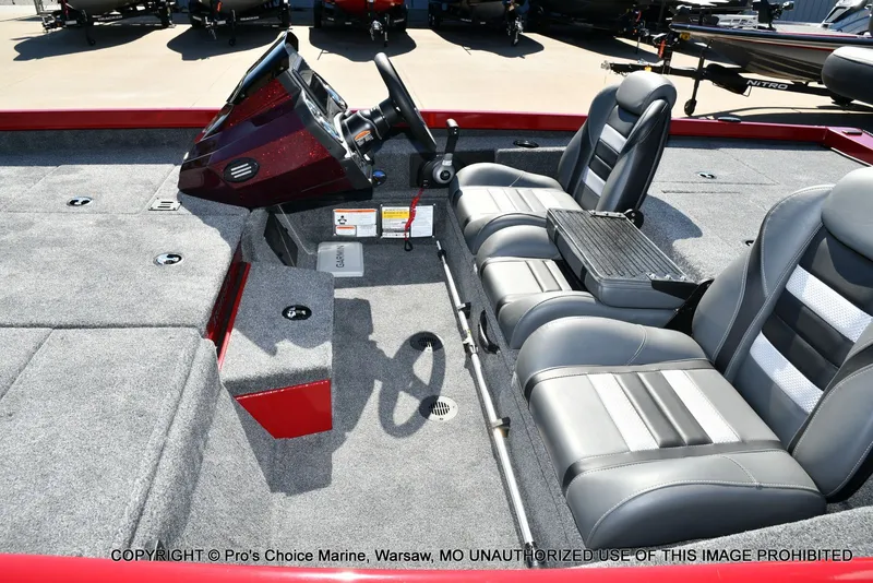 Slide: The Image of Ranger RT198P Cup Garmin Livescope Equipped 2026 - 17