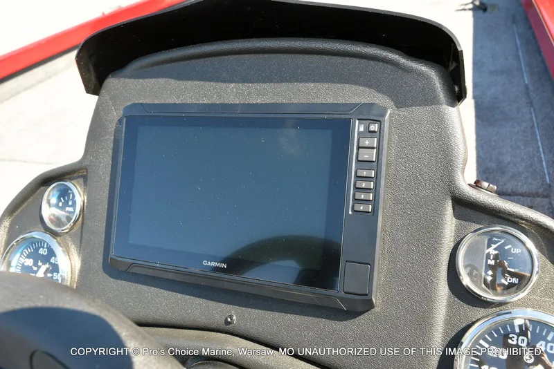 Slide: The Image of Ranger RT198P Cup Garmin Livescope Equipped 2026 - 39