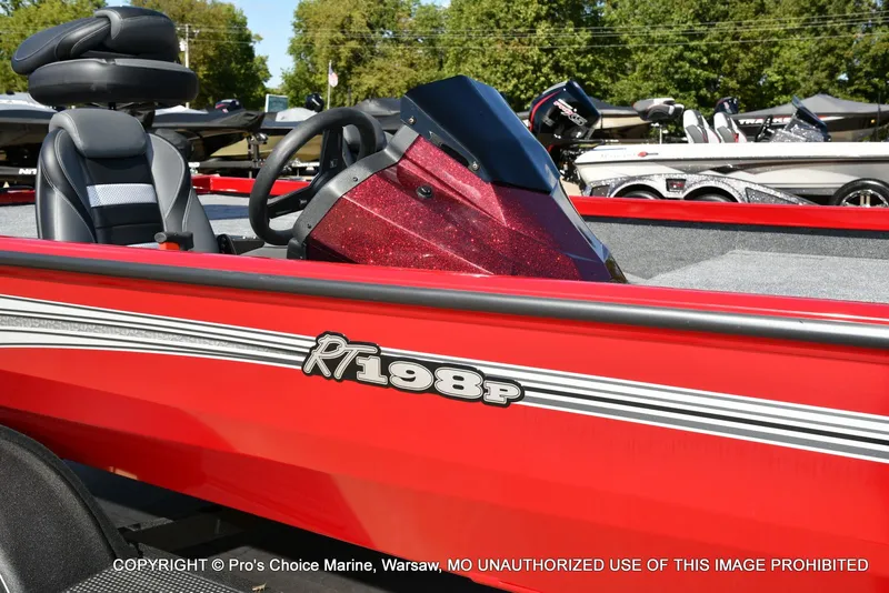 Slide: The Image of Ranger RT198P Cup Garmin Livescope Equipped 2026 - 4