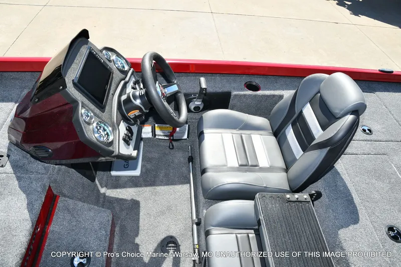 Slide: The Image of Ranger RT198P Cup Garmin Livescope Equipped 2026 - 46