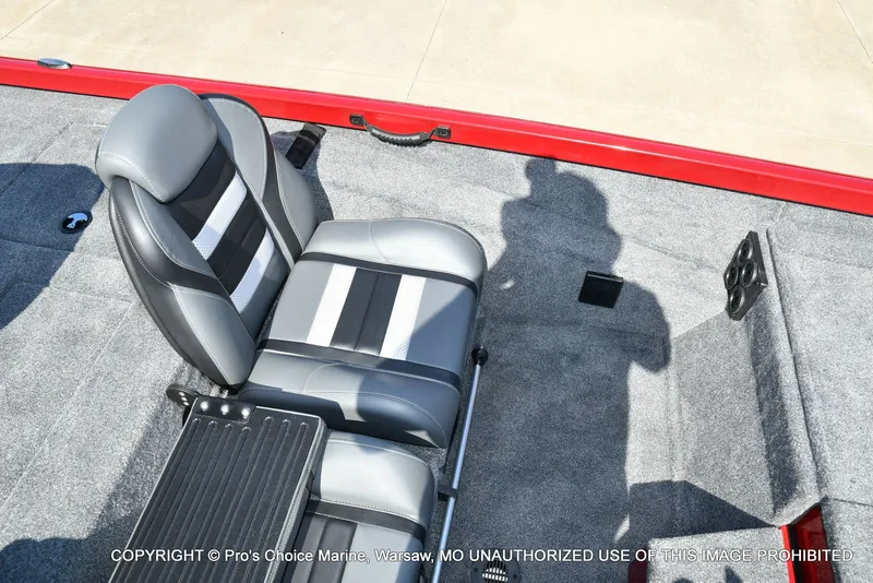 Slide: The Image of Ranger RT198P Cup Garmin Livescope Equipped 2026 - 48