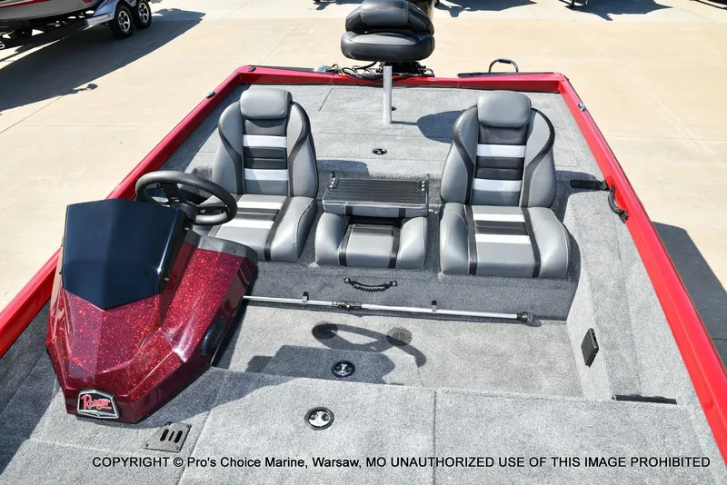 Slide: The Image of Ranger RT198P Cup Garmin Livescope Equipped 2026 - 52