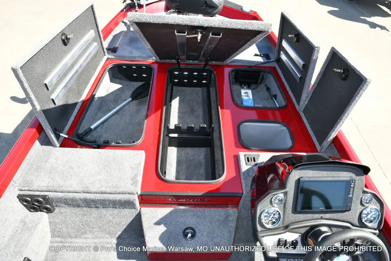 Slide: The Image of Ranger RT198P Cup Garmin Livescope Equipped 2026 - 54