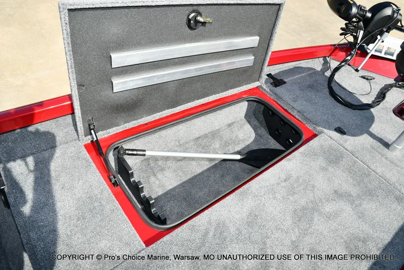 Slide: The Image of Ranger RT198P Cup Garmin Livescope Equipped 2026 - 58