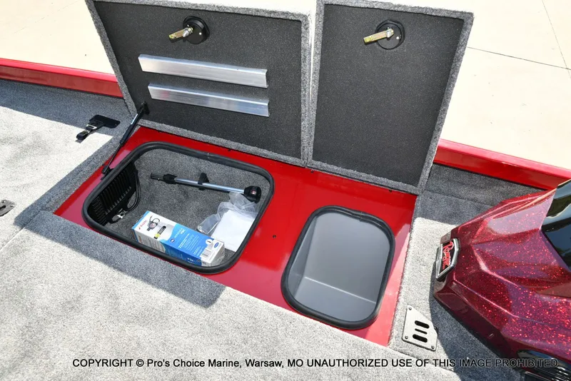 Slide: The Image of Ranger RT198P Cup Garmin Livescope Equipped 2026 - 61