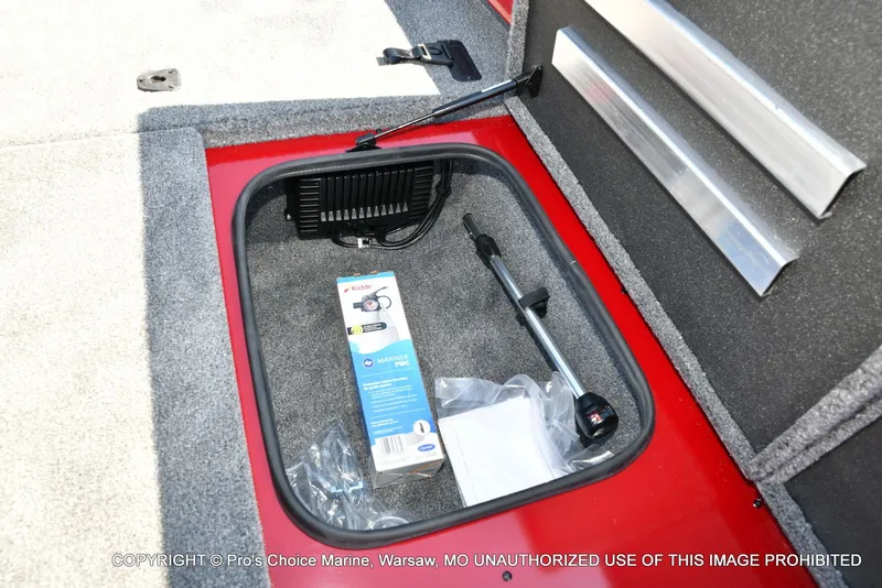 Slide: The Image of Ranger RT198P Cup Garmin Livescope Equipped 2026 - 63