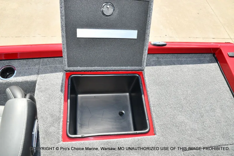 Slide: The Image of Ranger RT198P Cup Garmin Livescope Equipped 2026 - 67