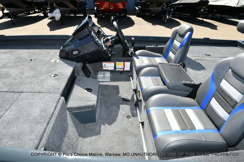 Slide: The Image of Ranger RT188P Garmin Livescope Cup Equipped 2026 - 15