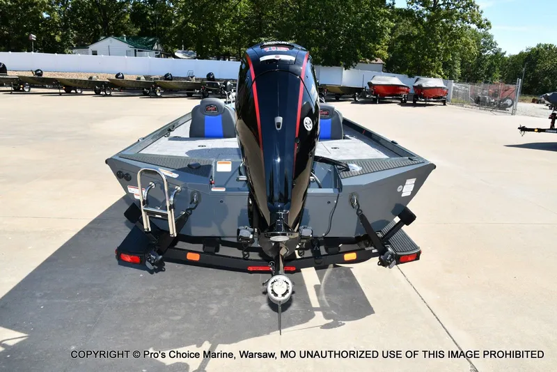 Slide: The Image of Ranger RT188P Garmin Livescope Cup Equipped 2026 - 23