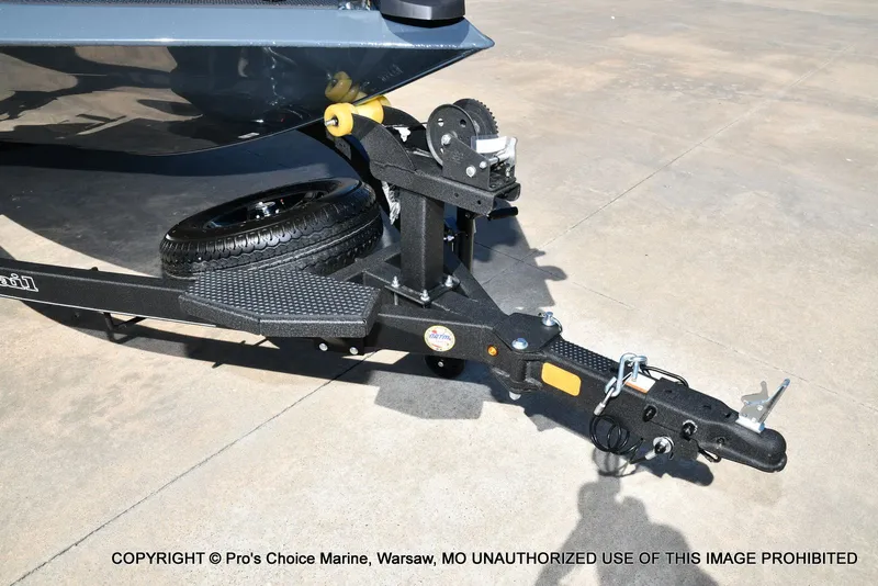 Slide: The Image of Ranger RT188P Garmin Livescope Cup Equipped 2026 - 31