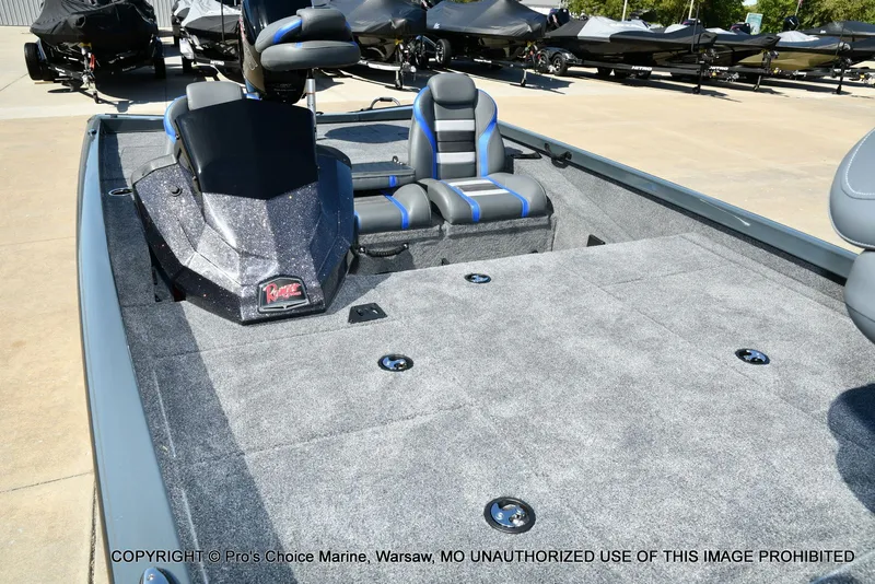 Slide: The Image of Ranger RT188P Garmin Livescope Cup Equipped 2026 - 33