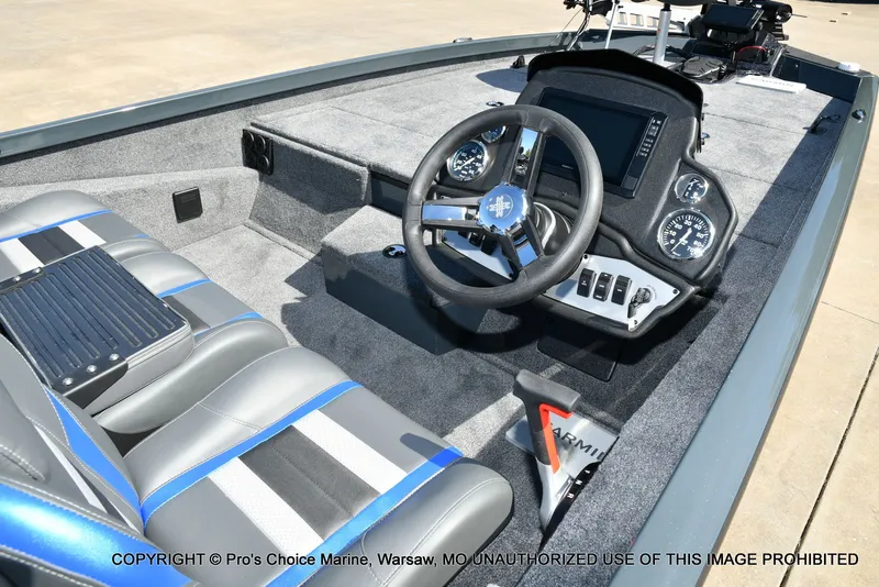 Slide: The Image of Ranger RT188P Garmin Livescope Cup Equipped 2026 - 36