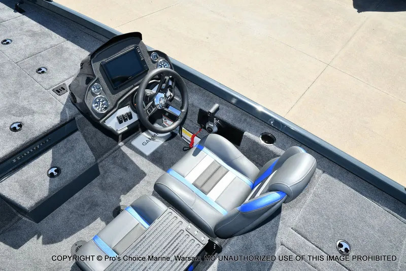 Slide: The Image of Ranger RT188P Garmin Livescope Cup Equipped 2026 - 40