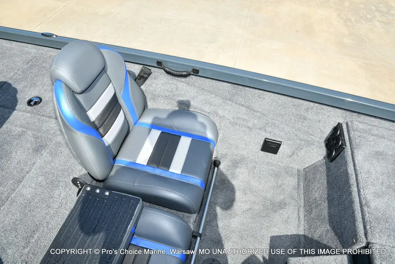 Slide: The Image of Ranger RT188P Garmin Livescope Cup Equipped 2026 - 44