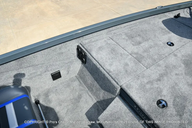 Slide: The Image of Ranger RT188P Garmin Livescope Cup Equipped 2026 - 45