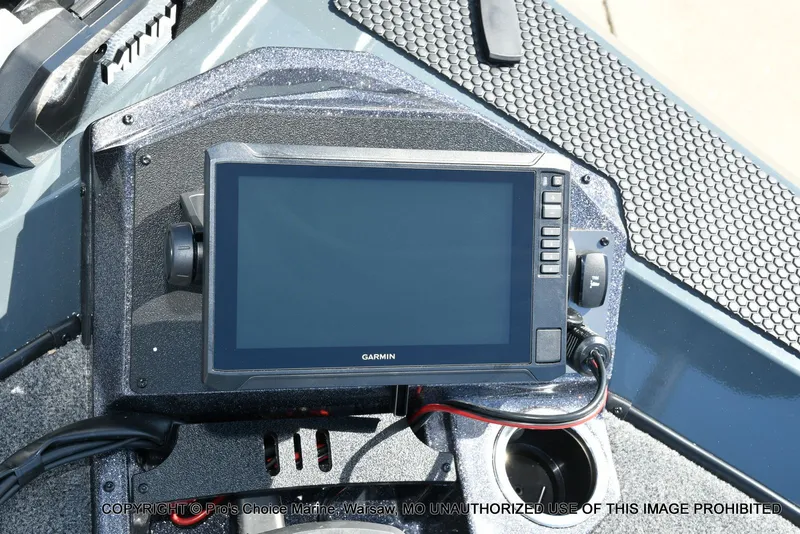 Slide: The Image of Ranger RT188P Garmin Livescope Cup Equipped 2026 - 49