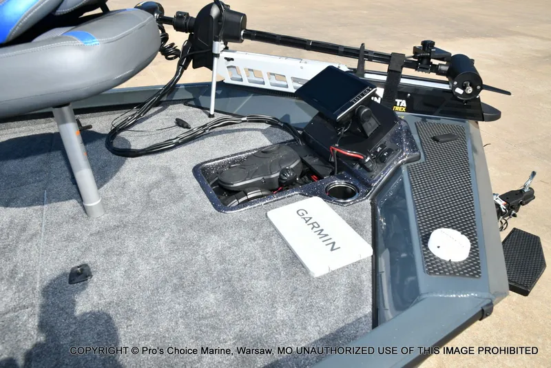 Slide: The Image of Ranger RT188P Garmin Livescope Cup Equipped 2026 - 5