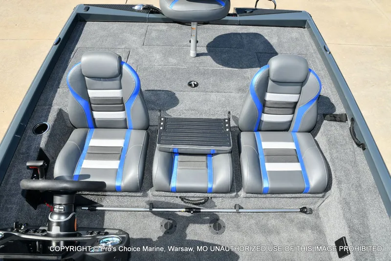 Slide: The Image of Ranger RT188P Garmin Livescope Cup Equipped 2026 - 51