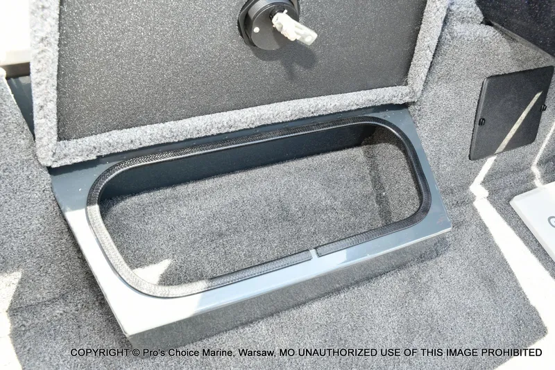 Slide: The Image of Ranger RT188P Garmin Livescope Cup Equipped 2026 - 54