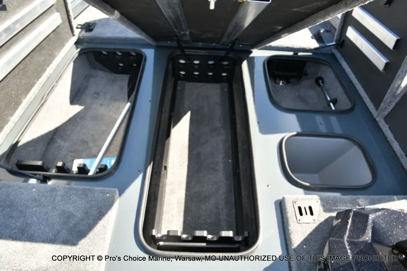 Slide: The Image of Ranger RT188P Garmin Livescope Cup Equipped 2026 - 55