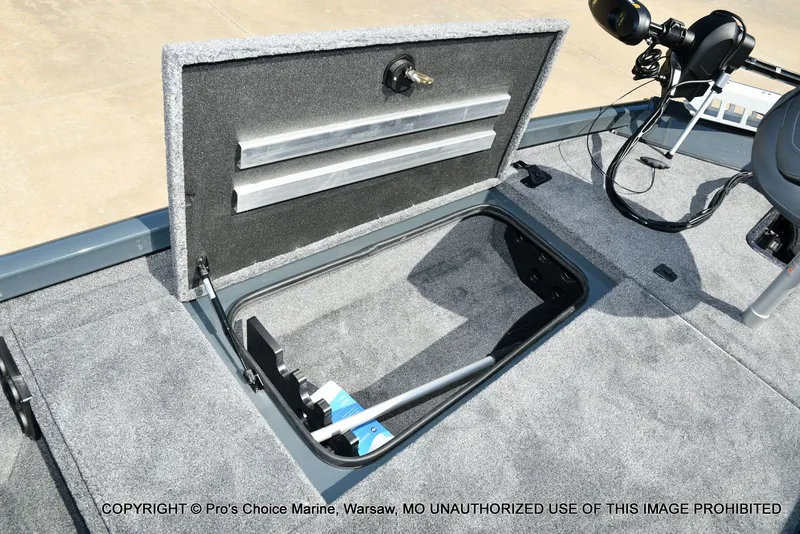 Slide: The Image of Ranger RT188P Garmin Livescope Cup Equipped 2026 - 57