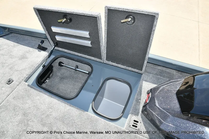 Slide: The Image of Ranger RT188P Garmin Livescope Cup Equipped 2026 - 60