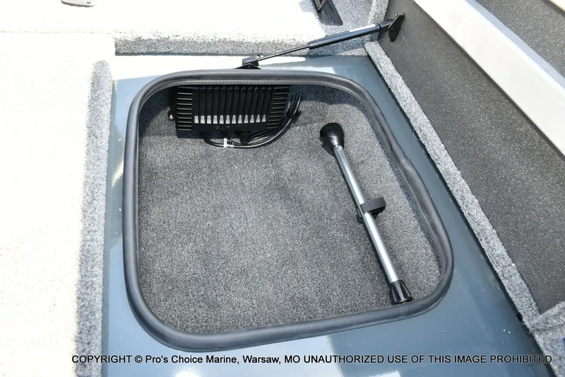 Slide: The Image of Ranger RT188P Garmin Livescope Cup Equipped 2026 - 62