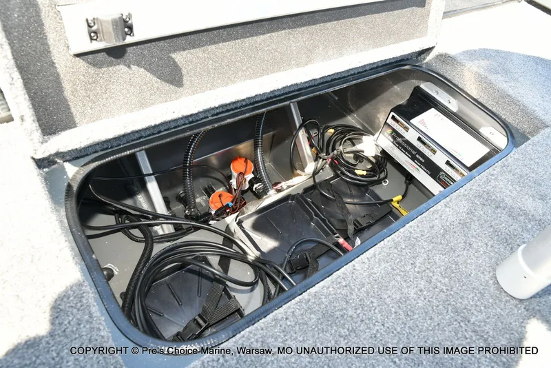 Slide: The Image of Ranger RT188P Garmin Livescope Cup Equipped 2026 - 69