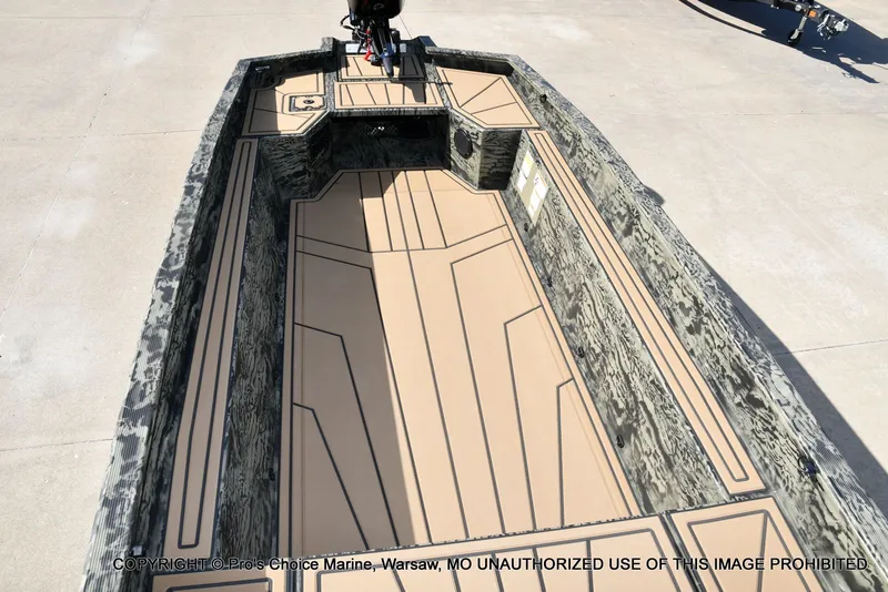 Slide: The Image of Tracker Grizzly 1650 T Prairie Wings Edition w/40HP Mercury Tiller 2026 - 11