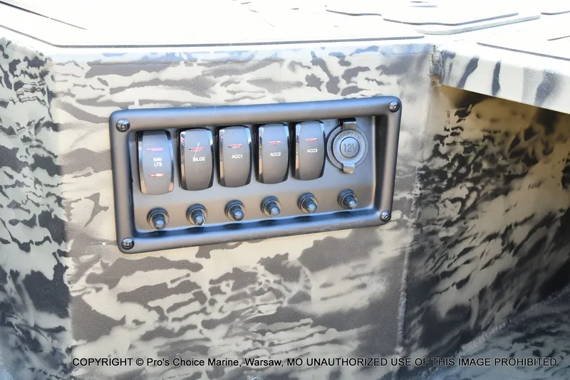 Slide: The Image of Tracker Grizzly 1650 T Prairie Wings Edition w/40HP Mercury Tiller 2026 - 16