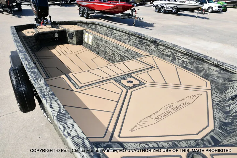 Slide: The Image of Tracker Grizzly 1650 T Prairie Wings Edition w/40HP Mercury Tiller 2026 - 23