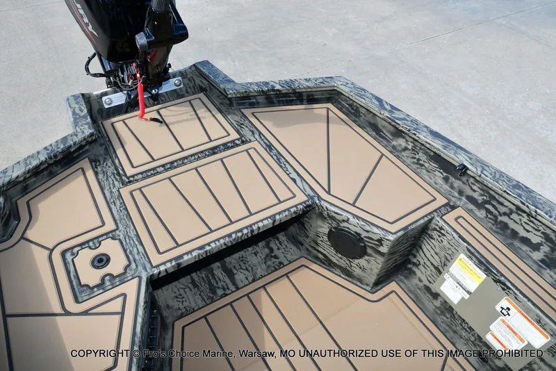 Slide: The Image of Tracker Grizzly 1650 T Prairie Wings Edition w/40HP Mercury Tiller 2026 - 42