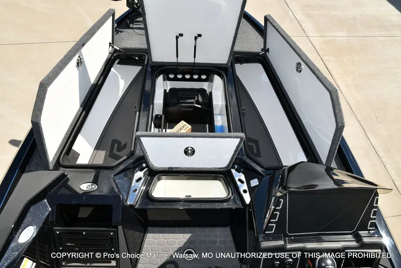 Slide: The Image of Ranger Z519R 2026 - 10