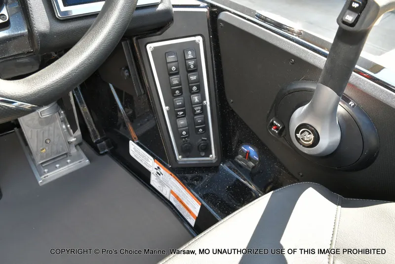 Slide: The Image of Ranger Z519R 2026 - 44