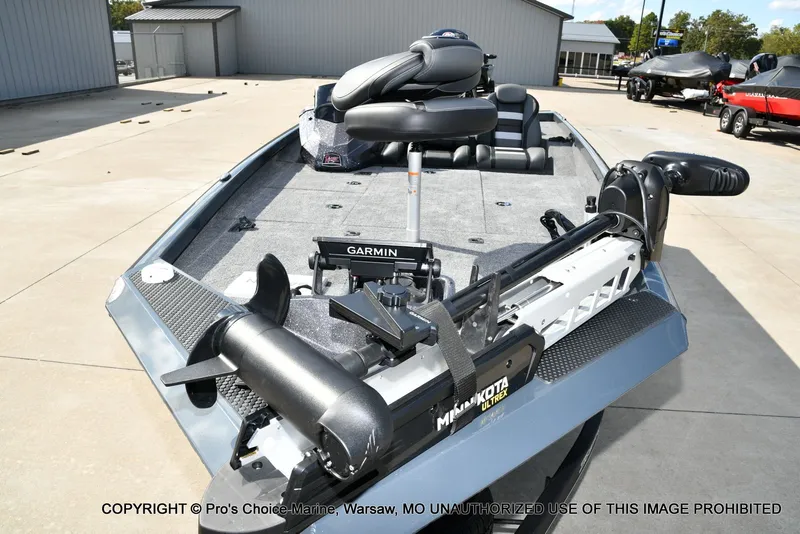 Slide: The Image of Ranger RT188P Garmin Livescope Cup Equipped 2026 - 31