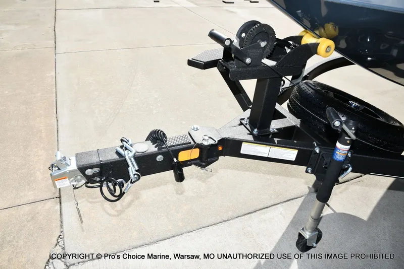 Slide: The Image of Ranger RT188P Garmin Livescope Cup Equipped 2026 - 32