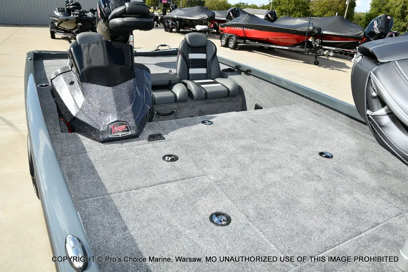 Slide: The Image of Ranger RT188P Garmin Livescope Cup Equipped 2026 - 35