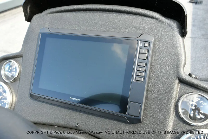 Slide: The Image of Ranger RT188P Garmin Livescope Cup Equipped 2026 - 39