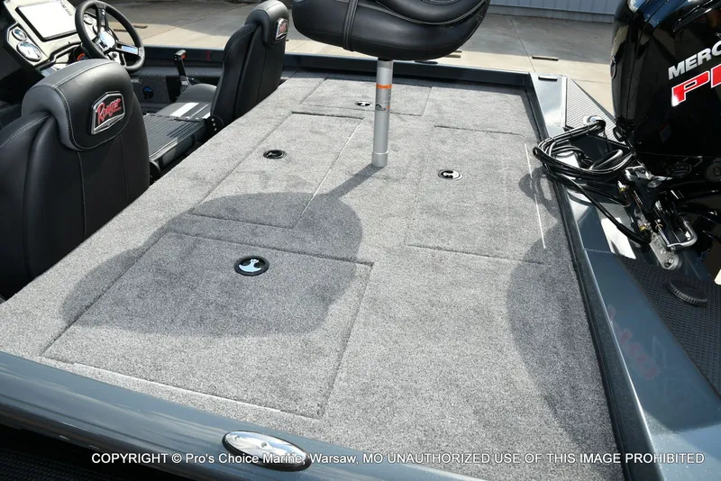 Slide: The Image of Ranger RT188P Garmin Livescope Cup Equipped 2026 - 40