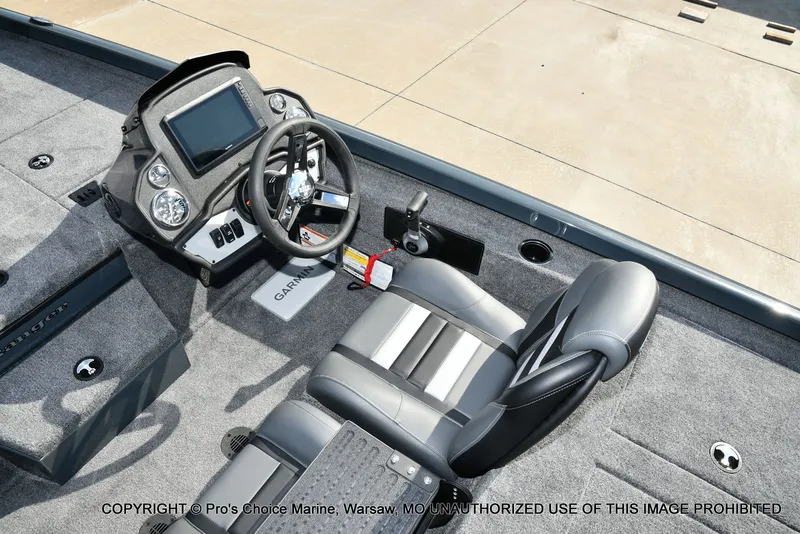 Slide: The Image of Ranger RT188P Garmin Livescope Cup Equipped 2026 - 42