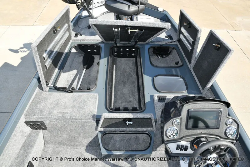 Slide: The Image of Ranger RT188P Garmin Livescope Cup Equipped 2026 - 55