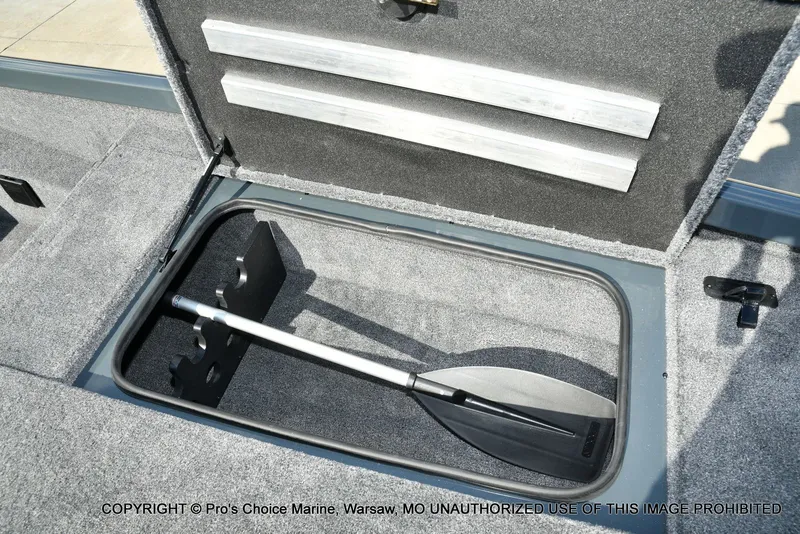 Slide: The Image of Ranger RT188P Garmin Livescope Cup Equipped 2026 - 61