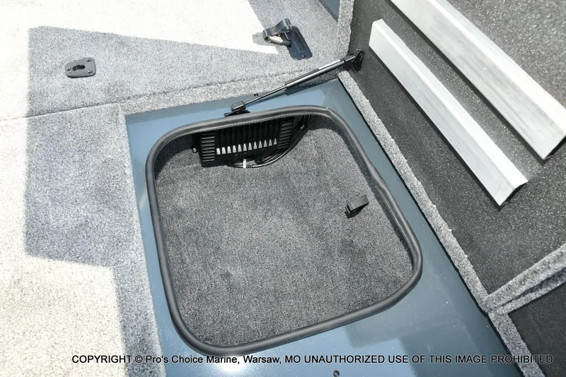 Slide: The Image of Ranger RT188P Garmin Livescope Cup Equipped 2026 - 64