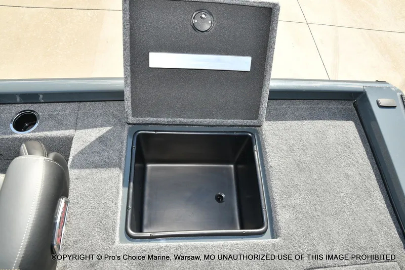 Slide: The Image of Ranger RT188P Garmin Livescope Cup Equipped 2026 - 68